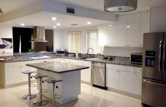 1990 Brickell Ave photos photos
