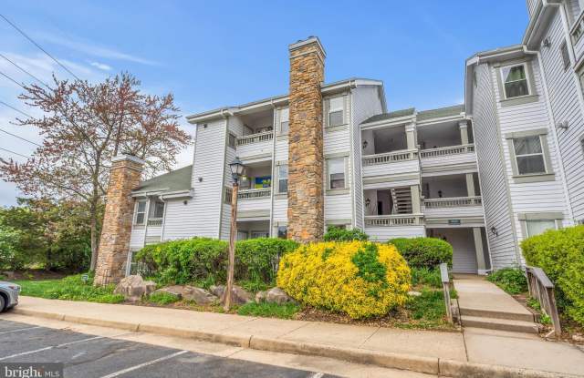 4405 FAIR STONE Drive Gallery 2