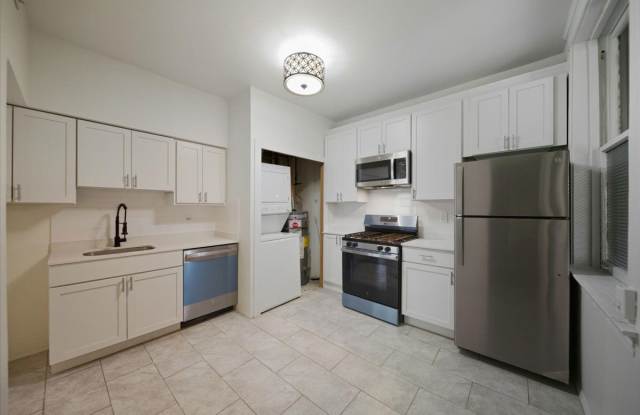 4001 North Southport Avenue photos photos