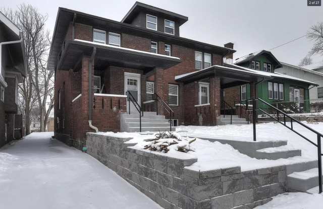 Beautifully Updated Three Bedroom! - 1024 North 31st Avenue, Omaha, NE 68131