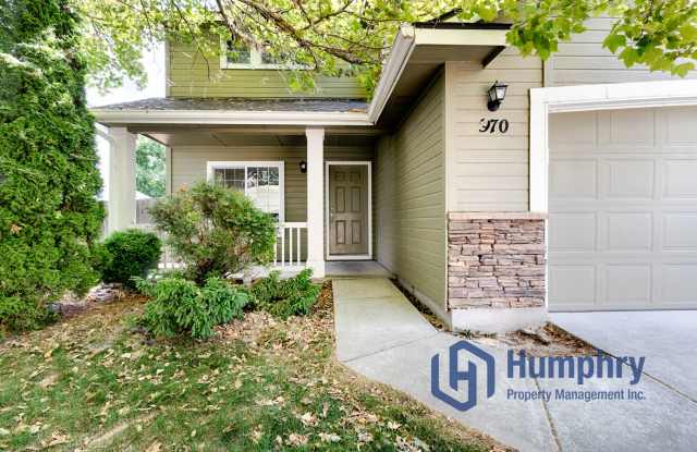 Beautiful home in Castlebrook Subdivision Gallery 4