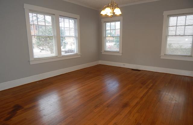 366 Mathewson Pl SW Gallery 4