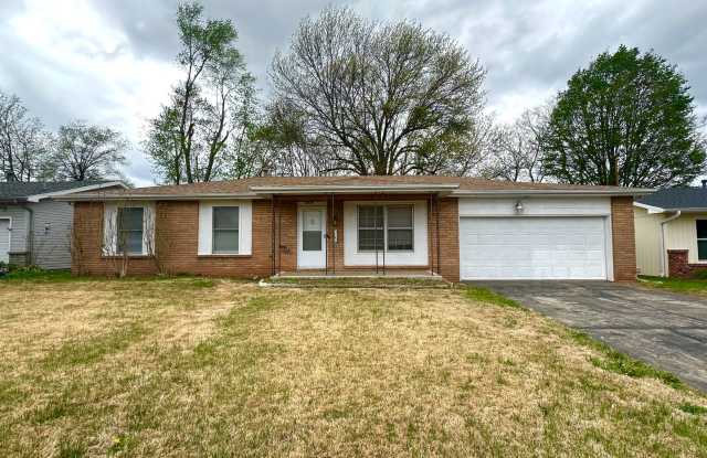 Welcome To Your Spacious Oasis! - 2839 South Dayton Avenue, Springfield, MO 65807