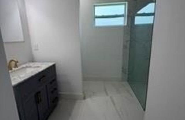 811 Milwaukee Blvd lot: 27 Gallery 4