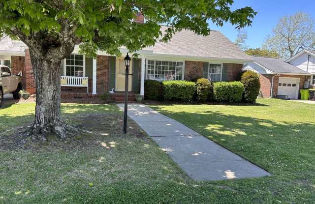 Quaint Swansboro Ranch Home photos photos