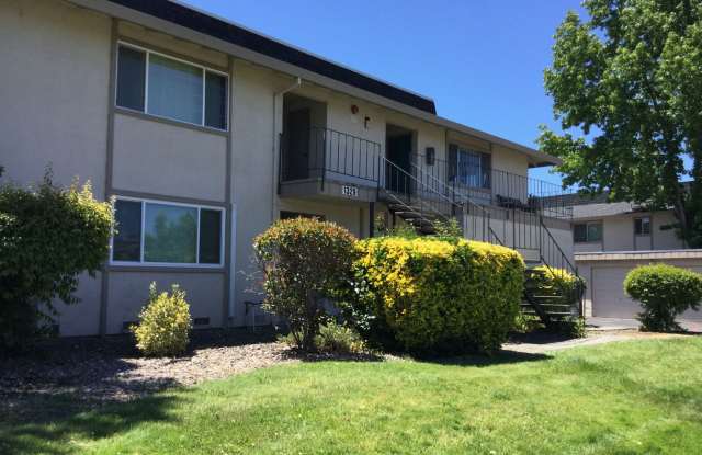 Cute upper-level 1bd. in Rohnert Park ~ Available NOW Gallery 3