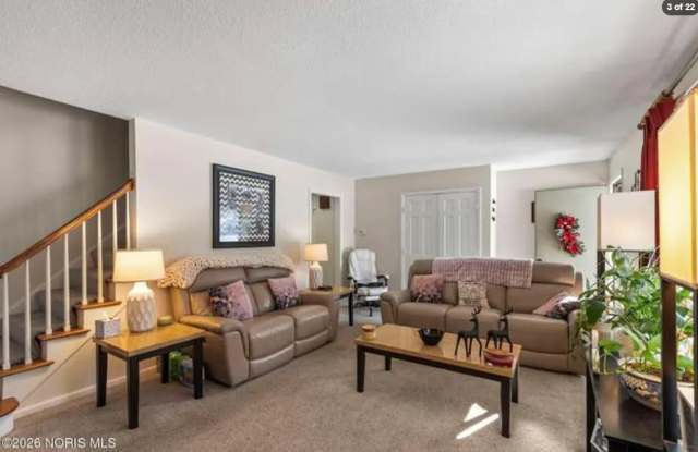 5655 Cresthaven Lane Gallery 3