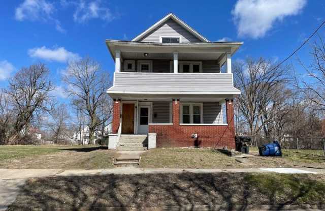 1548 Belmont Ave photos photos