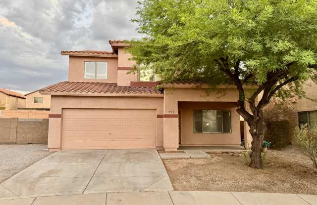 Clean & Move In Ready 3 Bedroom + Loft 2 Story Home! Gallery 1