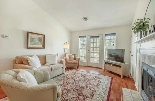 701 Harbor House DriveUnit 8 Gallery 1