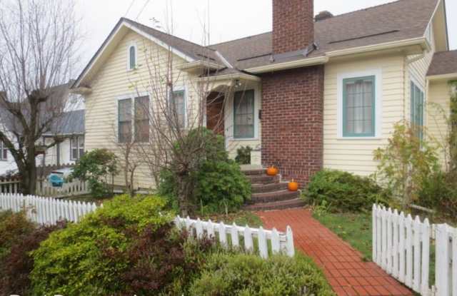 1932 E. Calhoun Street - 1932 East Calhoun Street, Seattle, WA 98112