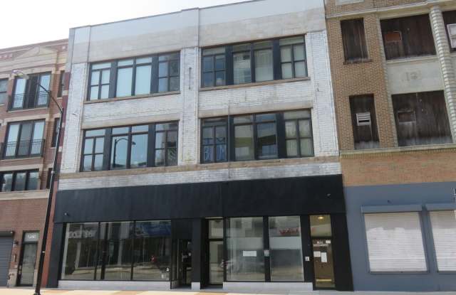1242 N Milwaukee Avenue photos photos