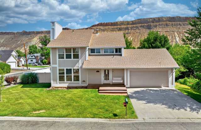 For Rent – Beautiful 4 Bedroom Home in Palisade photos photos