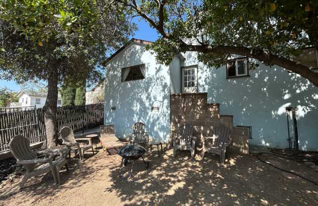 Charming 2 Bed 1 Bath Home with Office on Large Lot in Orange Gallery 4