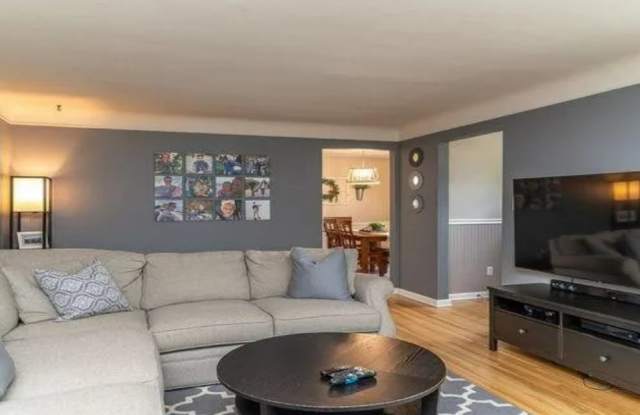 495 Parkside Drive Gallery 2