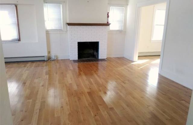 86 Anderson Avenue Gallery 2