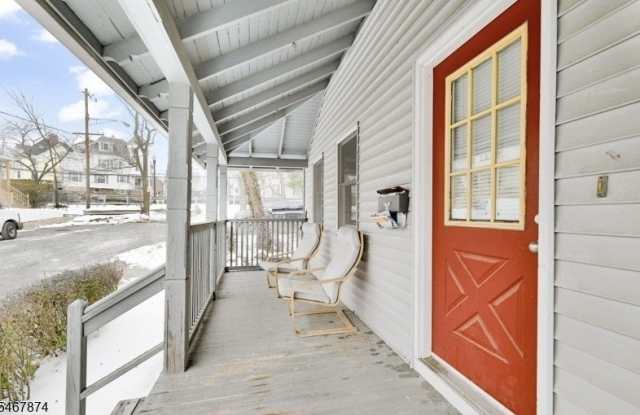 17 Olyphant Pl Gallery 4