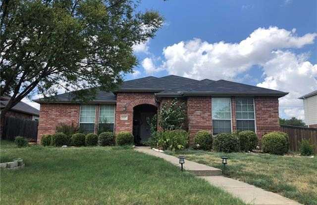 1327 Vermont Avenue - 1327 Vermont Avenue, Lancaster, TX 75134