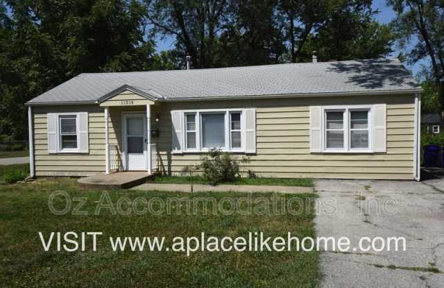 11316 W 69th St - 11316 West 69th Street, Shawnee, KS 66203