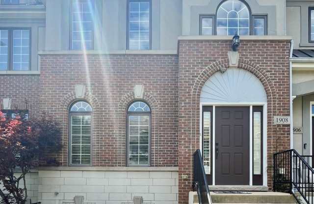 1908 Alta Vista Court - 1908 Alta Vista Court, Naperville, IL 60563