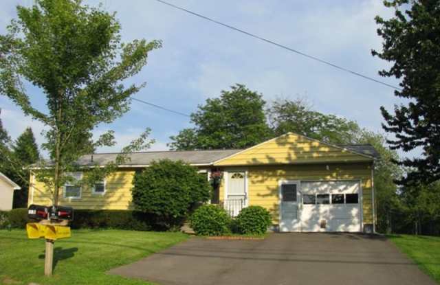 200 Hamilton Rd Gallery 1