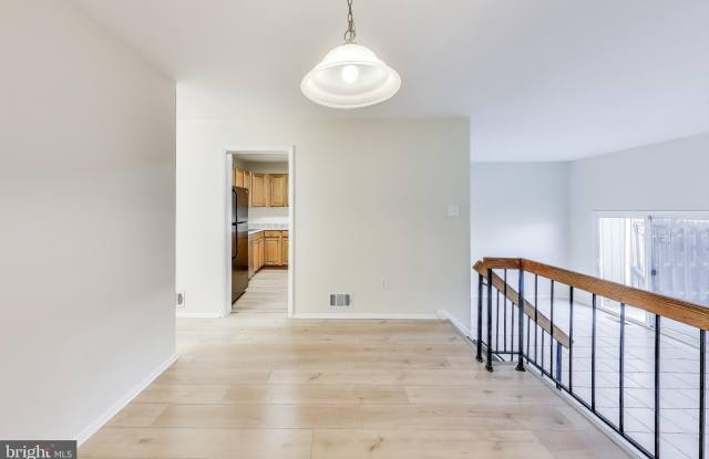 6403 ENTWOOD Court Gallery 4