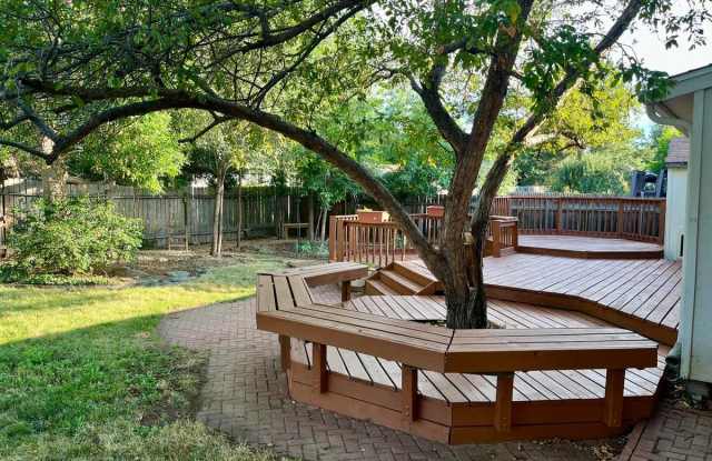 2437 Cheviot Drive photos photos
