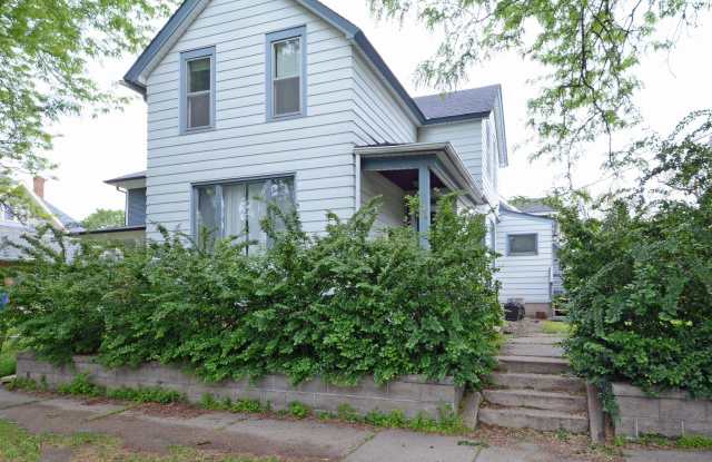 Beautiful 3-Bed 1.5-Bath Home Available Now in St. Paul! photos photos