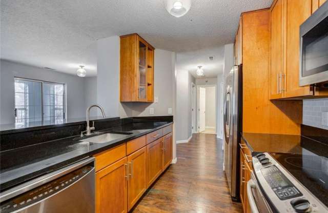 Beautiful 2 Bed / 2 Bath With Fantastic Amenities - 6155 Chasewood Parkway, Minnetonka, MN 55343