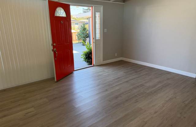 LARGE LOT, MODERN HOME WITH EV CHARGING STATION AND MUCH MORE!!! Gallery 3
