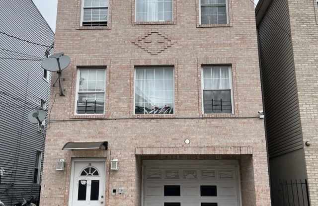 88 ARMSTRONG AVE photos photos