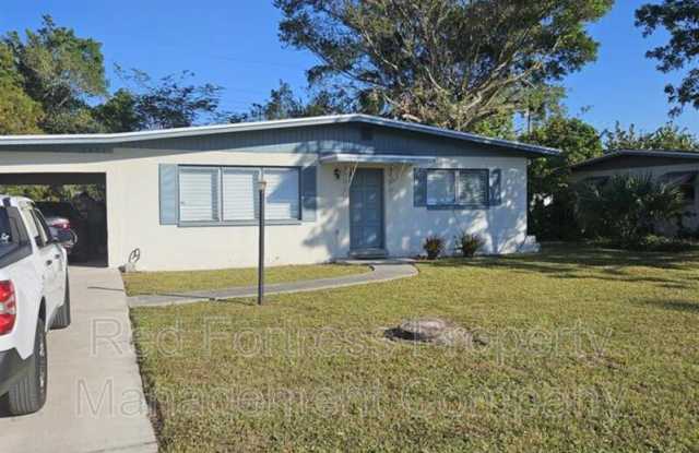 2671 Ashwood St - 2671 Ashwood Street, Fort Myers, FL 33901