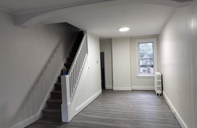 547 Centre St photos photos