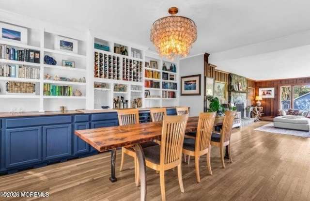 475 Locust Point Road Gallery 4
