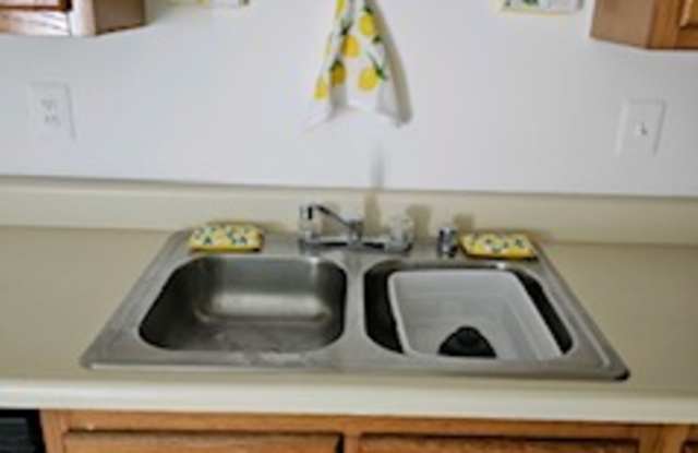 2230 Melrose Ln photos photos