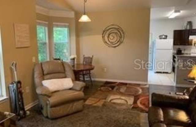 18136 VILLA CREEK Drive Gallery 3