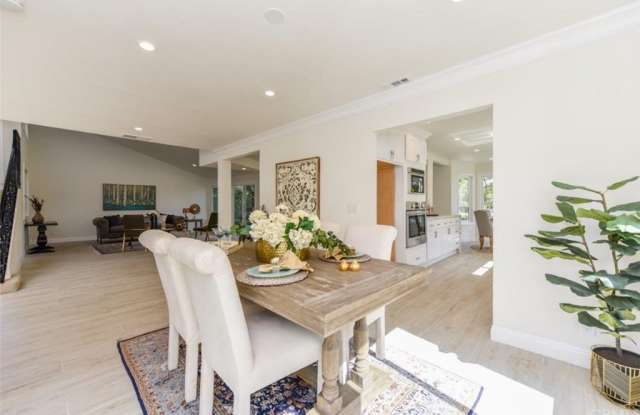8 Willowbrook Gallery 3