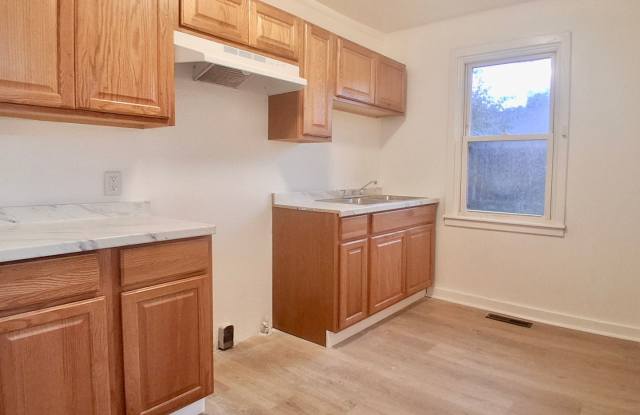 Charming Ranch Home FOR RENT in Upper Deerfield $1800 Gallery 1