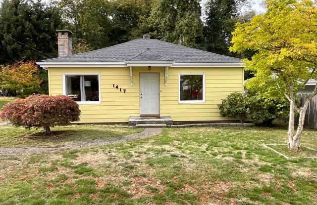 Great 2 Bedroom 1 Bath Home Near the Heart of Shelton - 1417 Boundary Street, Shelton, WA 98584