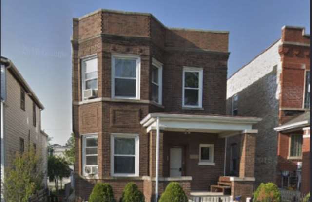 5311 W Newport Ave photos photos