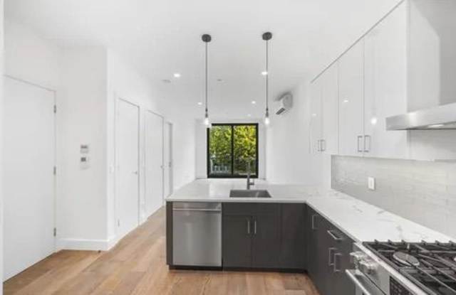 2633 28th St # 4333 photos photos