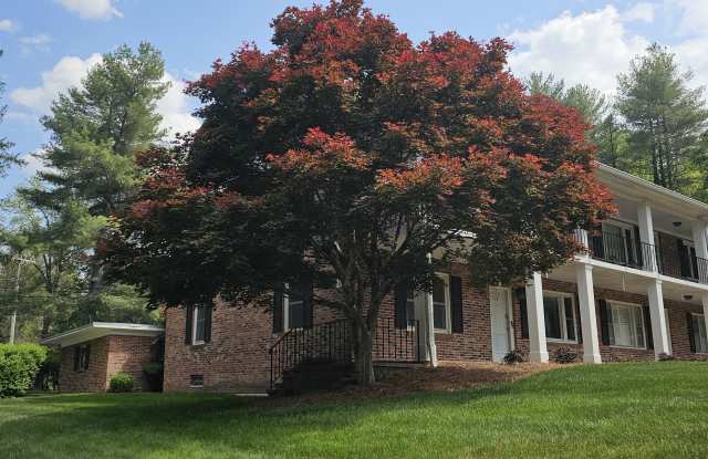 102 Boyd Drive Gallery 1