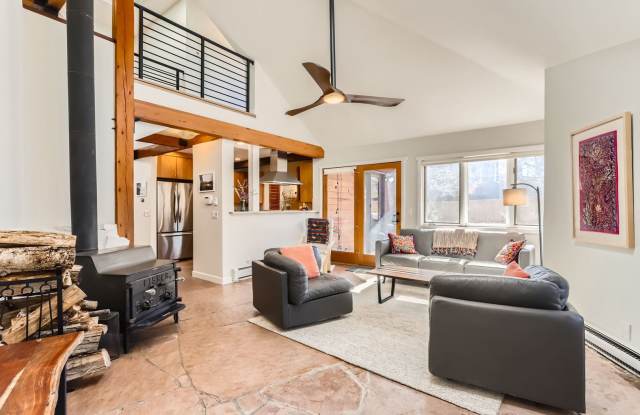 Peaceful 4 BDR Retreat in West Boulder photos photos