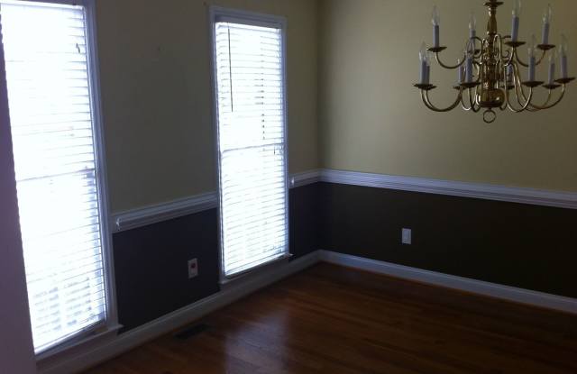 1421 Wisteria Court Gallery 3