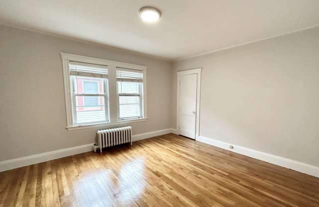 120 Hillside Street Gallery 3