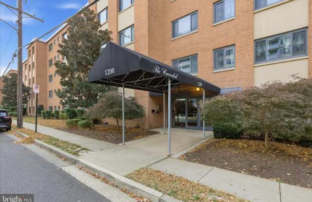 1200 S ARLINGTON RIDGE Road unit: 717 photos photos