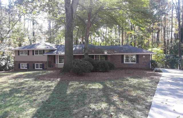 1561 Springfield Ct - 1561 Springfield Ct, Dunwoody, GA 30338