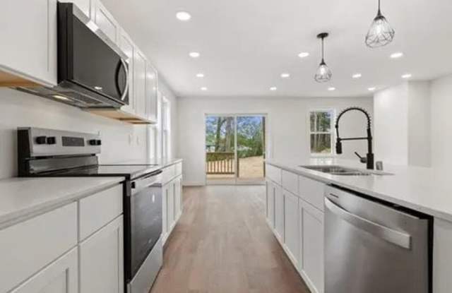 3304 West Alvina Avenue photos photos