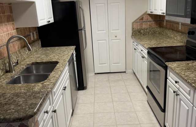 1500 S Crestwood Court S Gallery 3