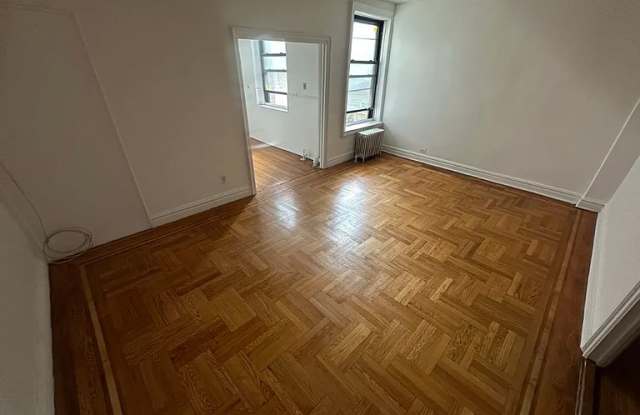 541 Bronx River Rd Gallery 4